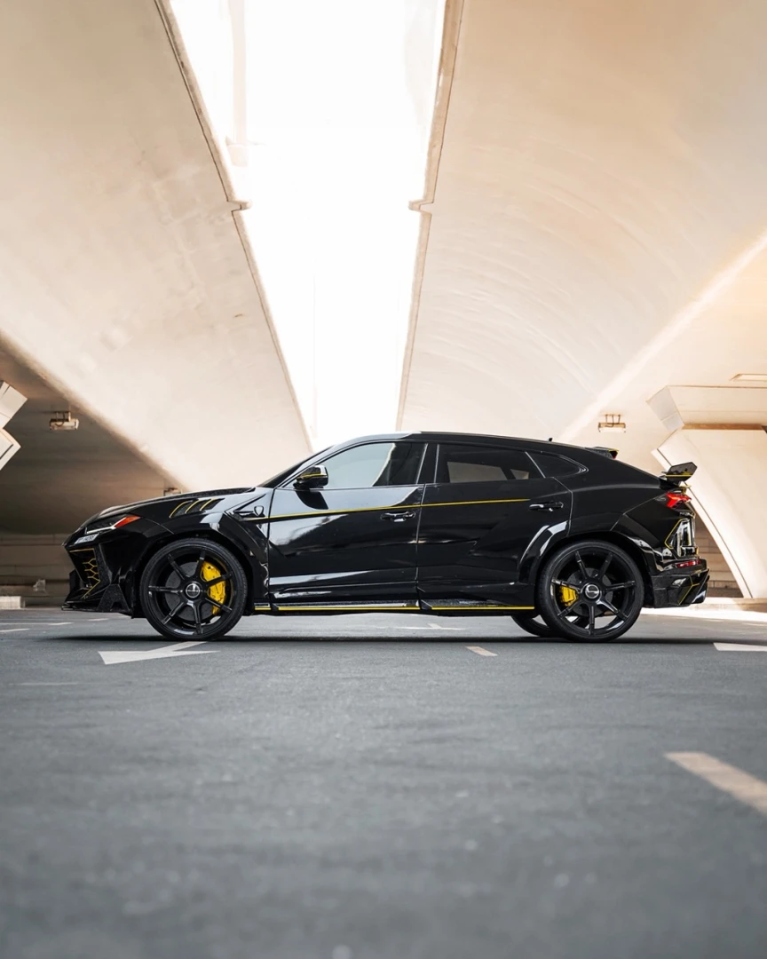 Lamborghini 2021 - Sports Car thumbnail NaN