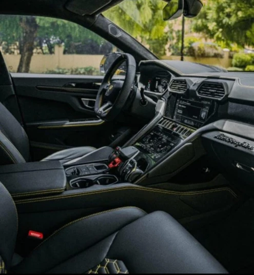 Rent Lamborghini Urus Performante 2024 - undefined