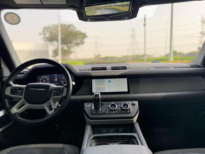 Rent Land Rover Defender V6 2021 - undefined