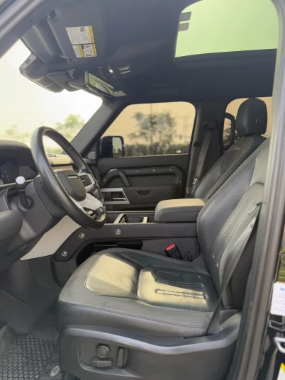 Rent Land Rover Defender V6 2021 - undefined