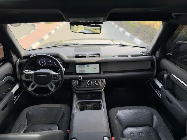 Rent Land Rover Defender V6 2021 - undefined